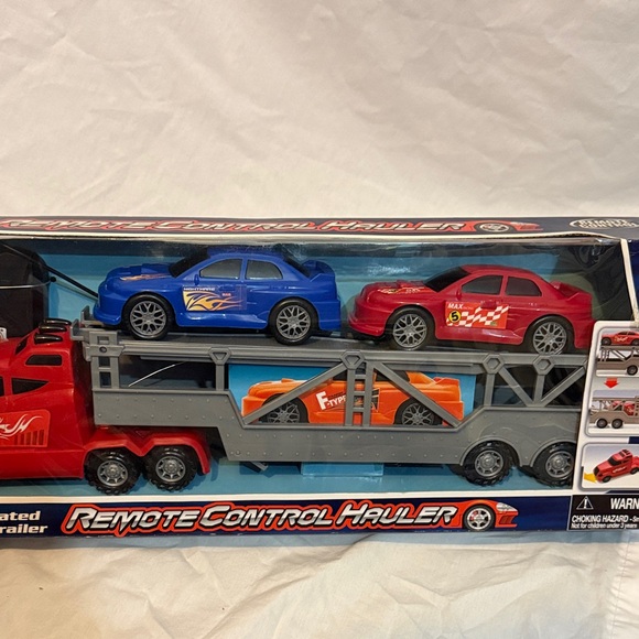 Remote Control Hauler Set - Red, Blue, Gray - Picture 4 of 4